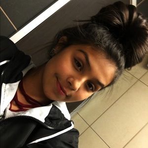 Meet your Posher, Aalexa